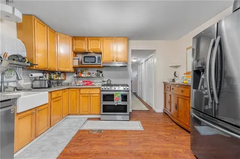 4 3rd Street Portsmouth RI 02871