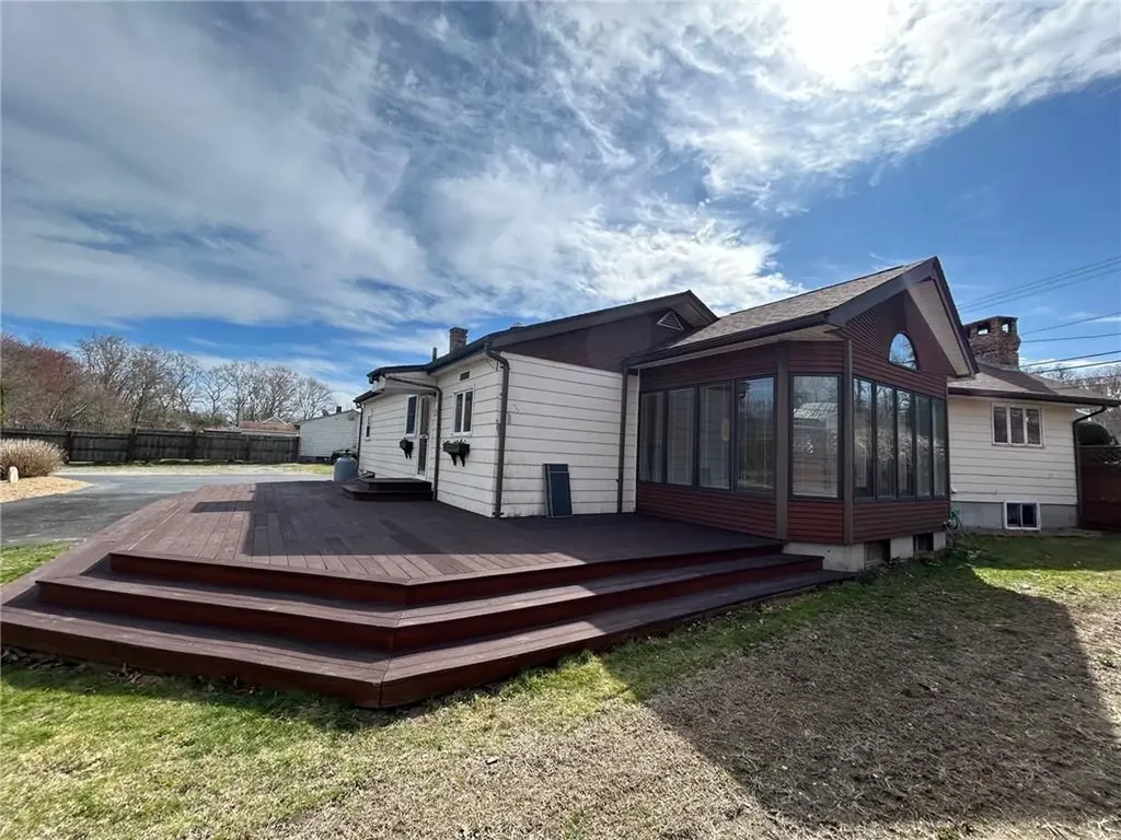 436 Crandall Road Tiverton RI 02878
