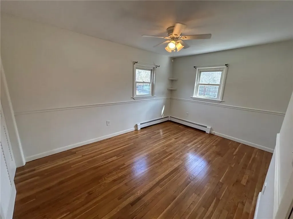 436 Crandall Road Tiverton RI 02878