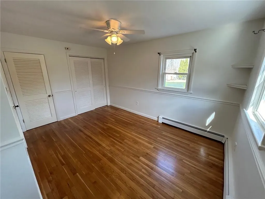 436 Crandall Road Tiverton RI 02878