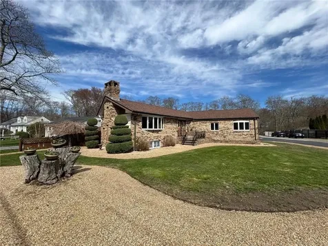 436 Crandall Road Tiverton RI 02878