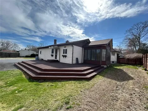 436 Crandall Road Tiverton RI 02878