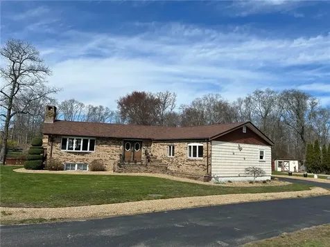 436 Crandall Road Tiverton RI 02878