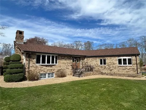 436 Crandall Road Tiverton RI 02878