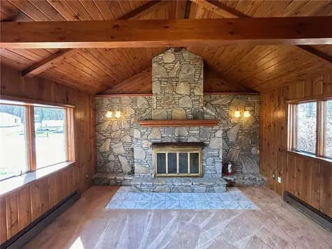 436 Crandall Road Tiverton RI 02878