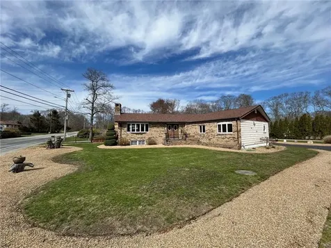 436 Crandall Road Tiverton RI 02878