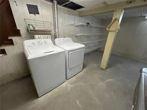 436 Crandall Road Tiverton RI 02878