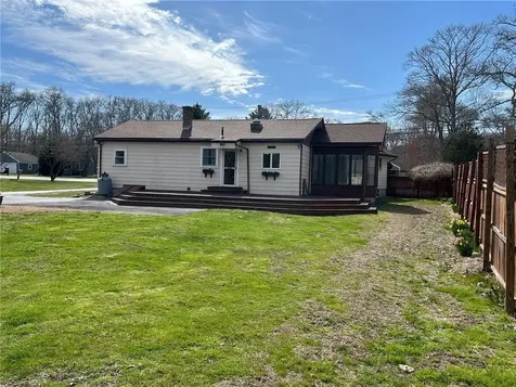 436 Crandall Road Tiverton RI 02878