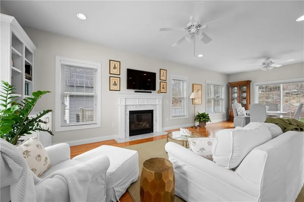 26 Shale Ridge Court Cumberland RI 02864