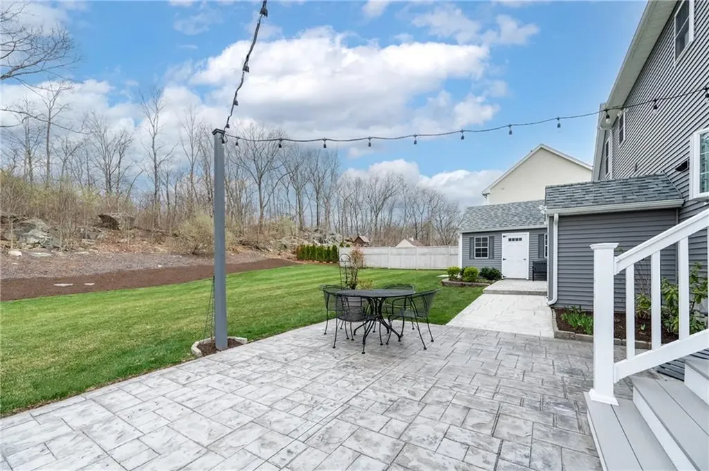 26 Shale Ridge Court Cumberland RI 02864