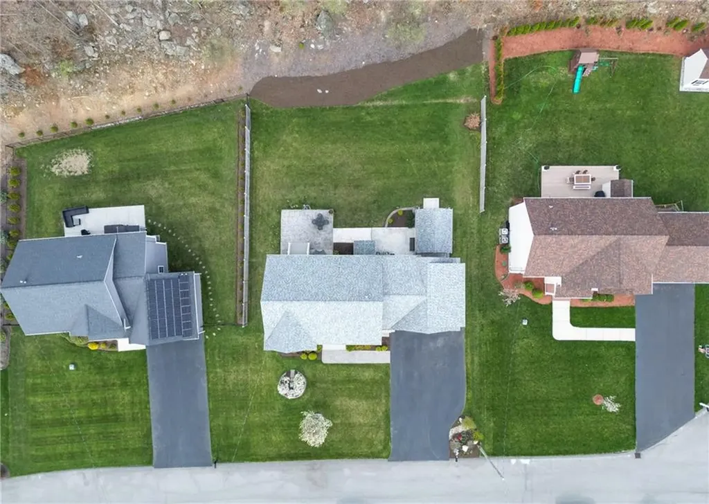 26 Shale Ridge Court Cumberland RI 02864