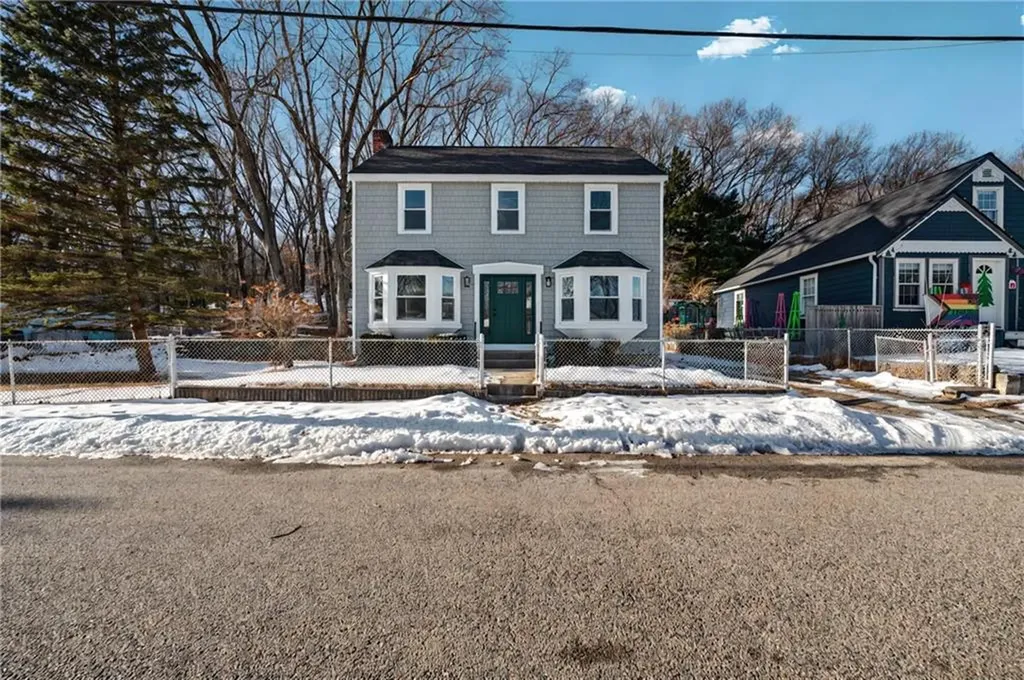 81 Martha Street Pawtucket RI 02860