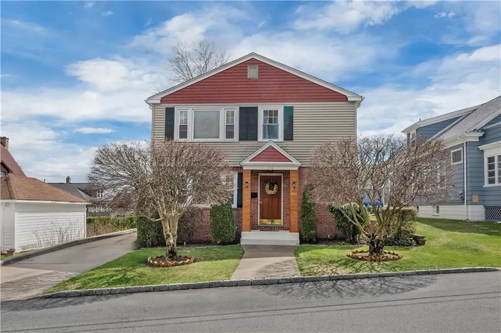 136 Kentland Avenue North Providence RI 02908