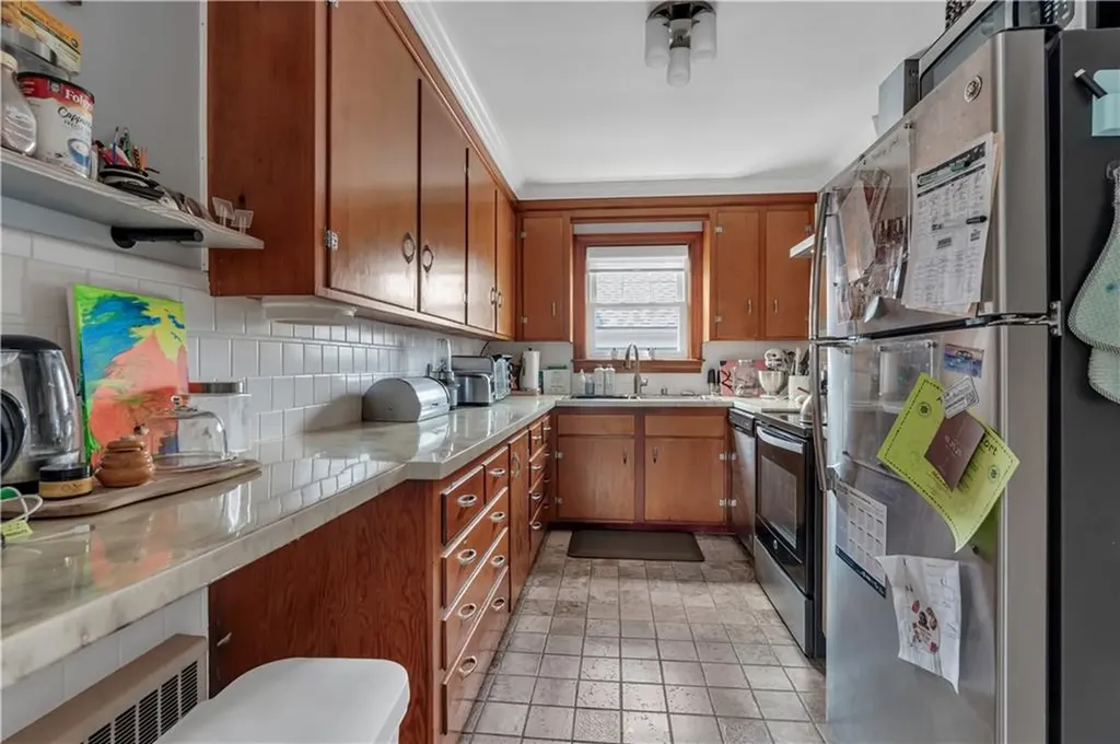 136 Kentland Avenue North Providence RI 02908