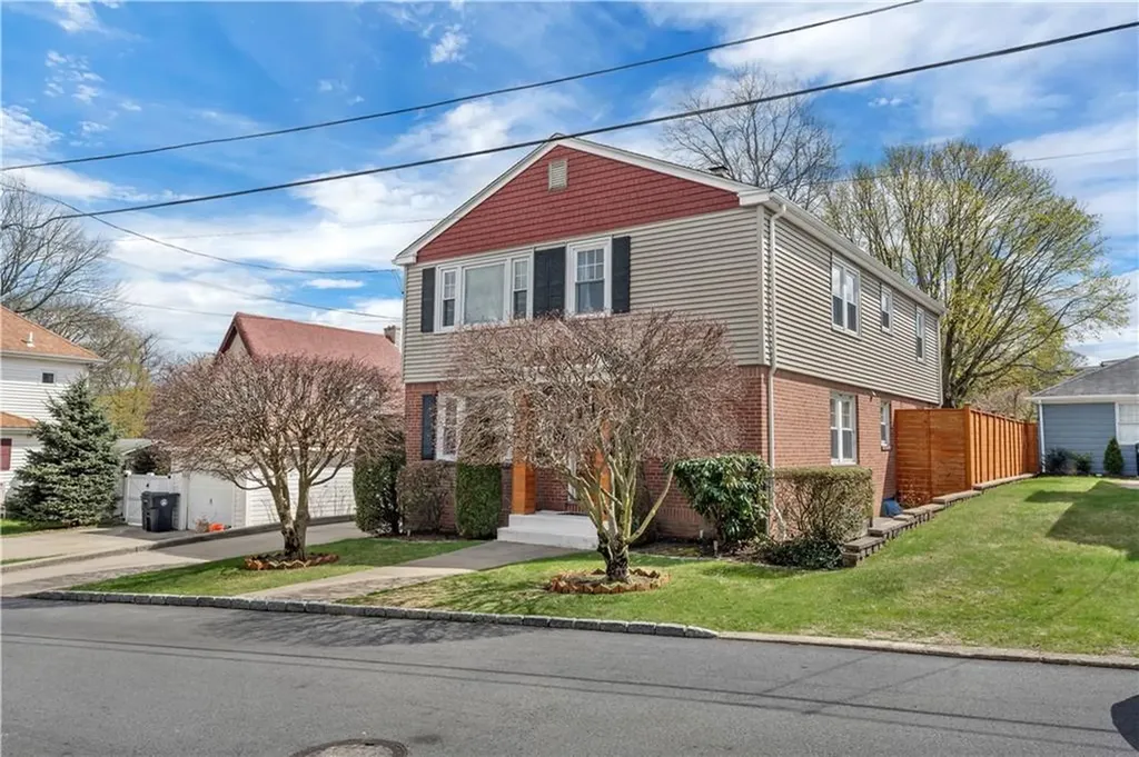 136 Kentland Avenue North Providence RI 02908