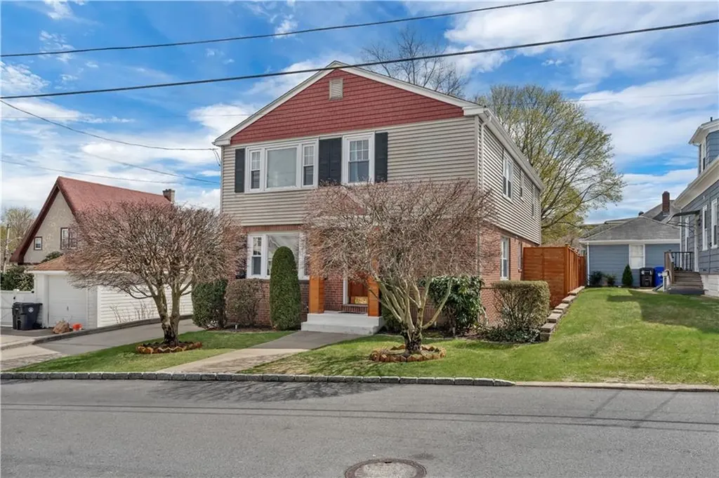 136 Kentland Avenue North Providence RI 02908