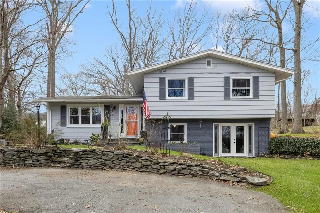 271 Pequot Trail East Greenwich RI 02818