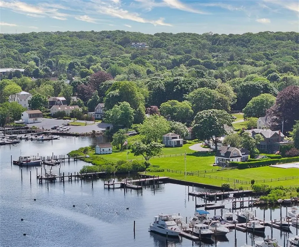 37 Avondale Road Westerly RI 02891