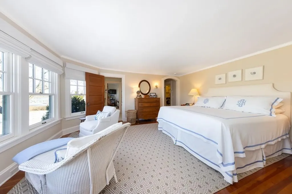 37 Avondale Road Westerly RI 02891