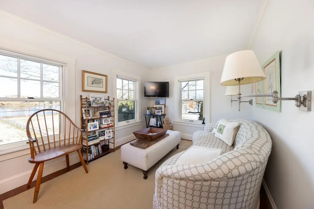 37 Avondale Road Westerly RI 02891