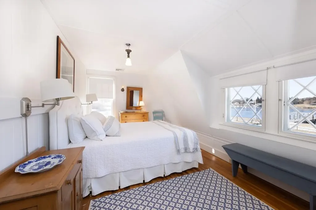 37 Avondale Road Westerly RI 02891