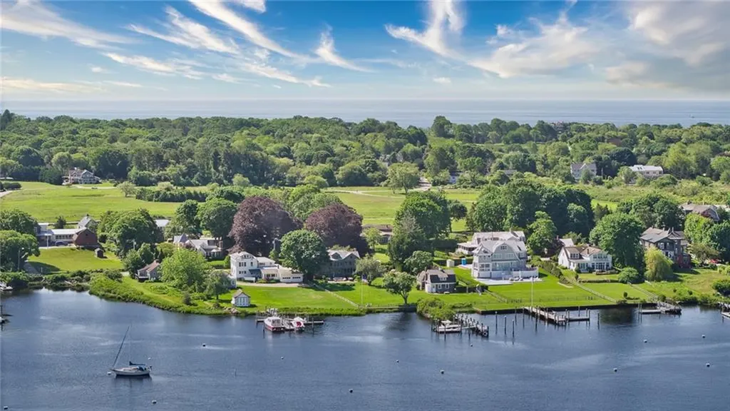 37 Avondale Road Westerly RI 02891