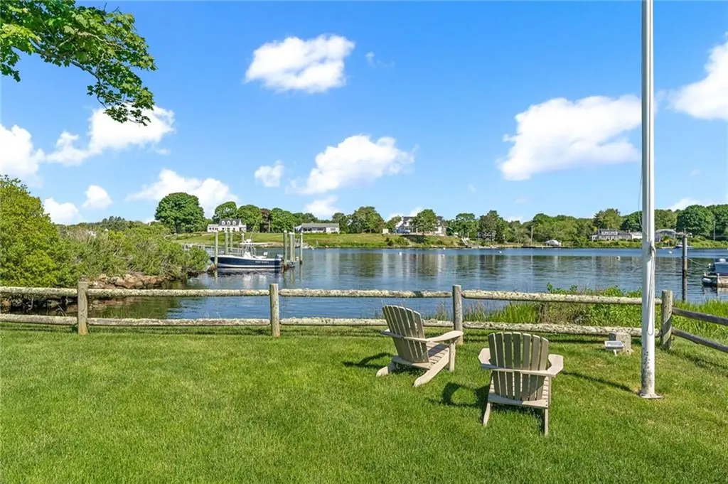 37 Avondale Road Westerly RI 02891