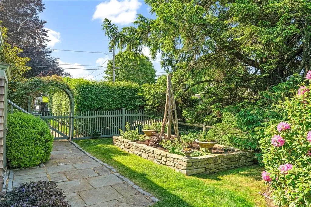 37 Avondale Road Westerly RI 02891