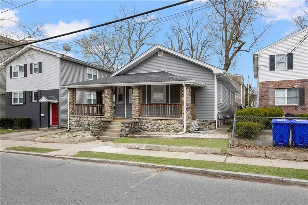 188 Oakland Avenue Providence RI 02908