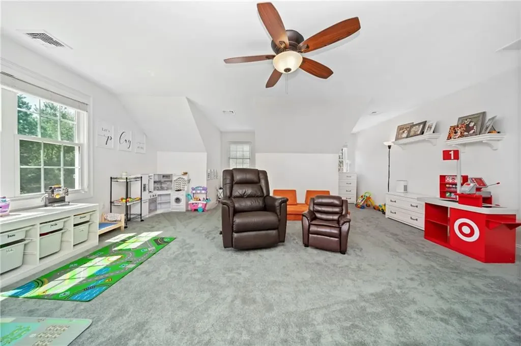 288 Middle Road East Greenwich RI 02818