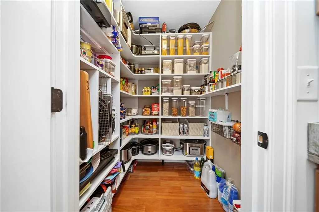 288 Middle Road East Greenwich RI 02818