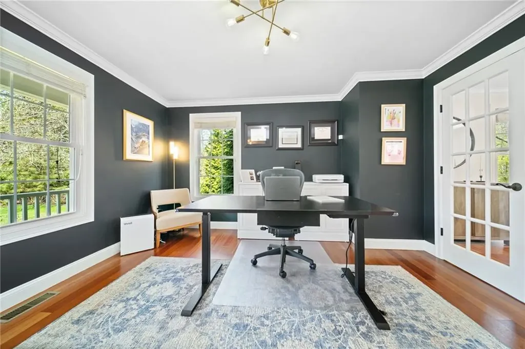 288 Middle Road East Greenwich RI 02818