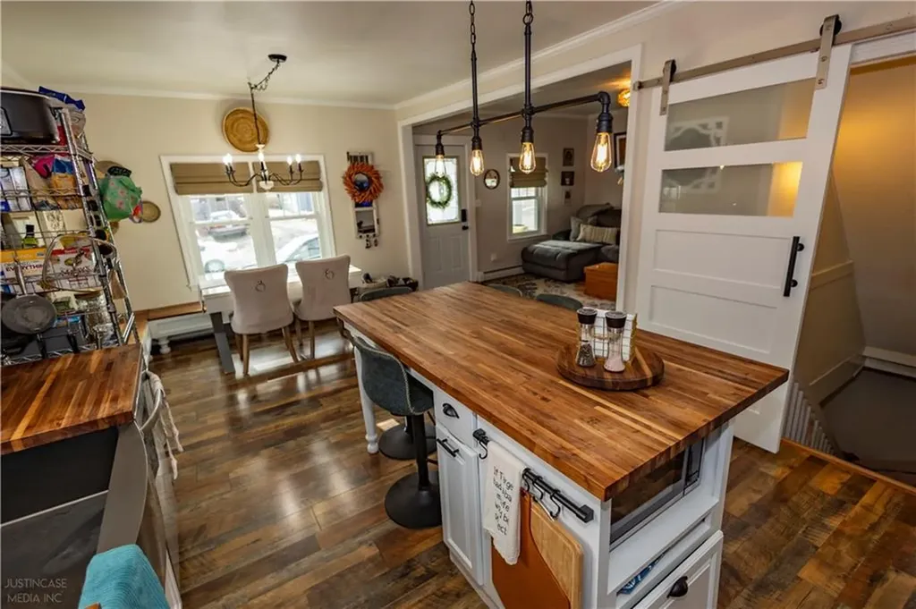 136 Aborn Avenue Warwick RI 02888