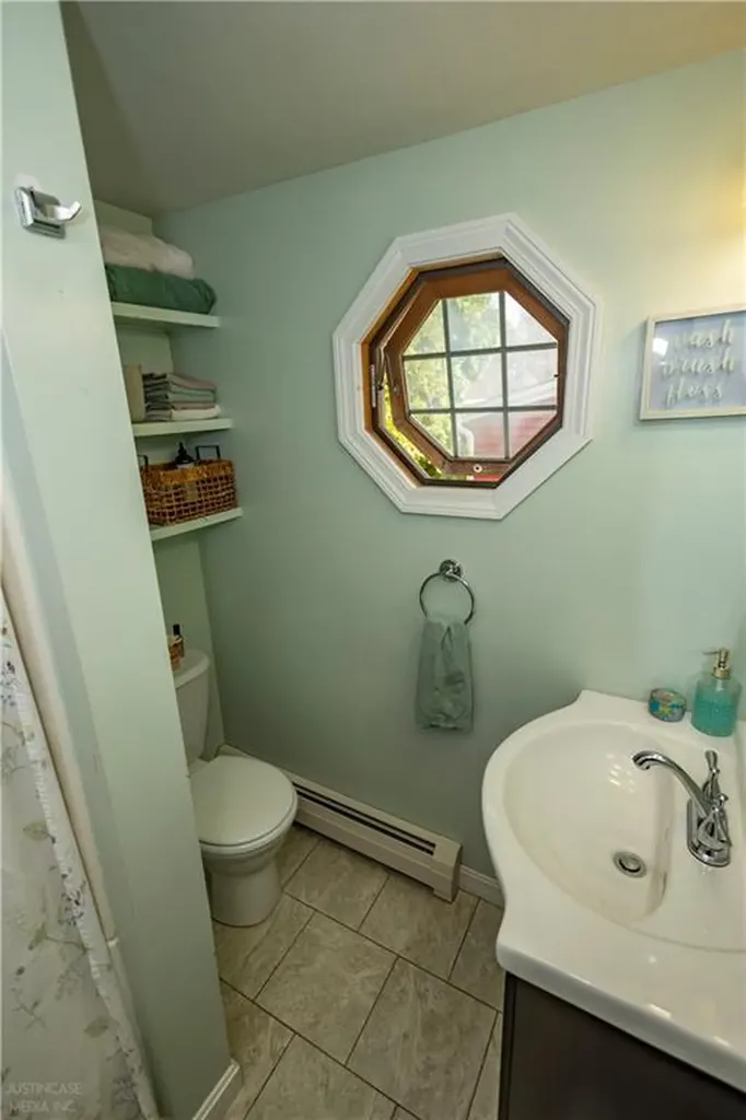136 Aborn Avenue Warwick RI 02888