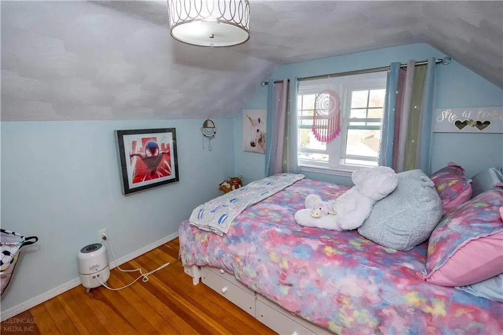 136 Aborn Avenue Warwick RI 02888