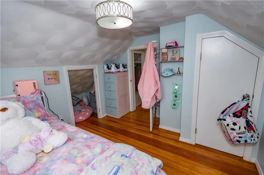136 Aborn Avenue Warwick RI 02888