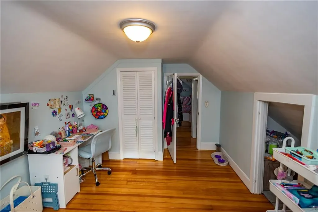 136 Aborn Avenue Warwick RI 02888
