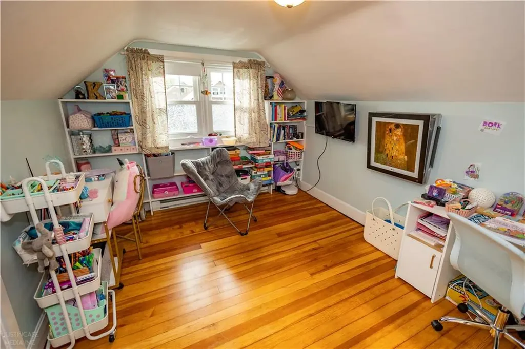 136 Aborn Avenue Warwick RI 02888