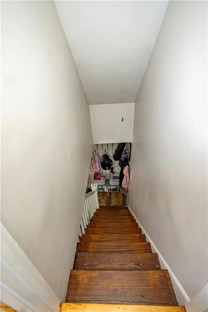 136 Aborn Avenue Warwick RI 02888
