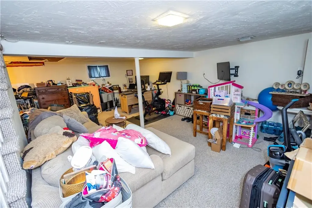 136 Aborn Avenue Warwick RI 02888