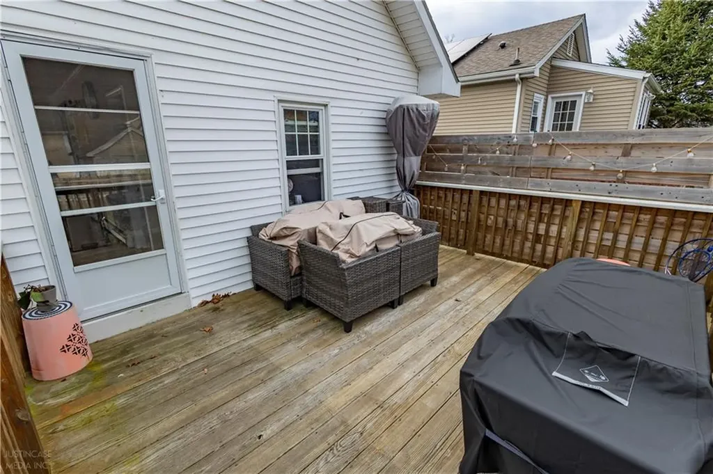 136 Aborn Avenue Warwick RI 02888