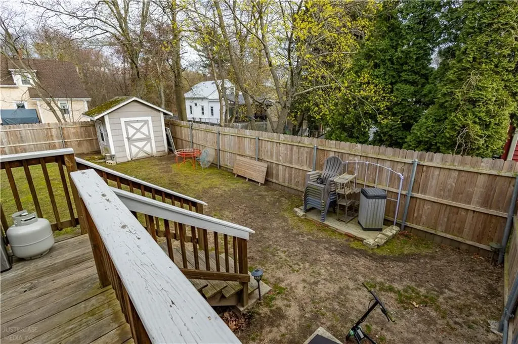 136 Aborn Avenue Warwick RI 02888
