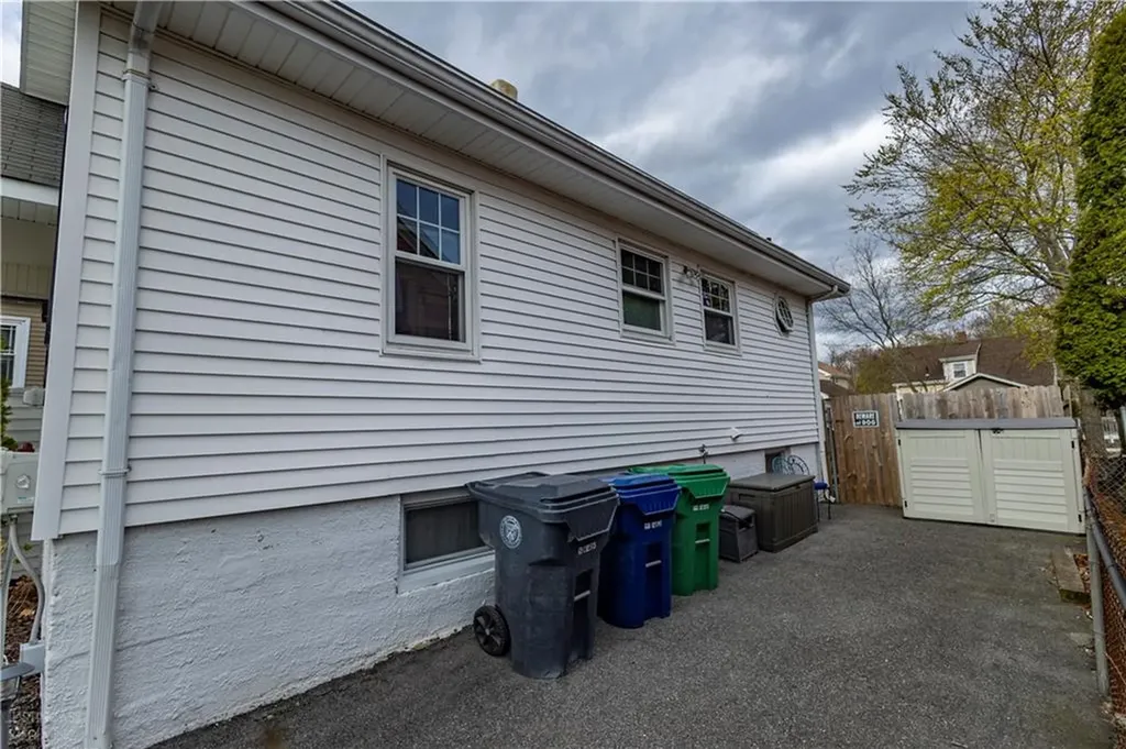 136 Aborn Avenue Warwick RI 02888