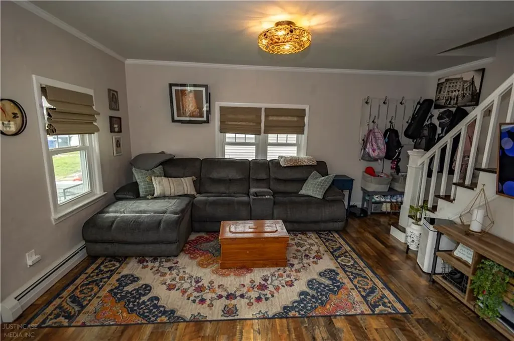 136 Aborn Avenue Warwick RI 02888