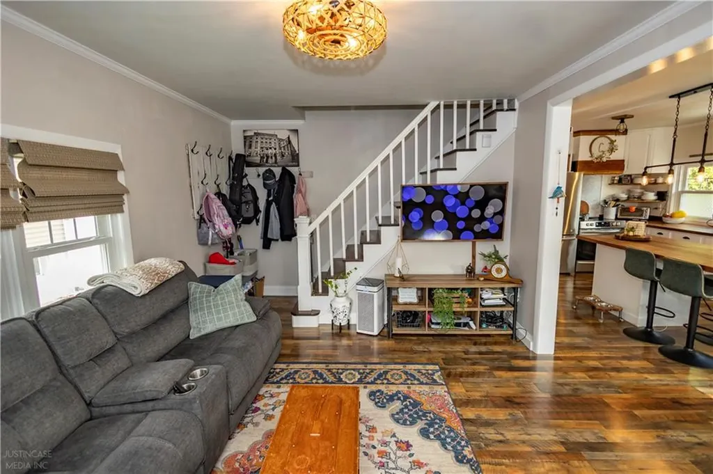 136 Aborn Avenue Warwick RI 02888