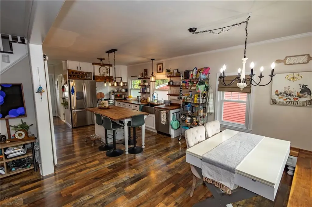 136 Aborn Avenue Warwick RI 02888