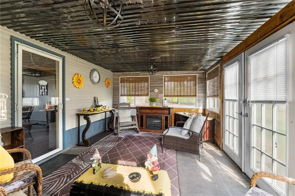 22 Freedom Court Johnston RI 02919