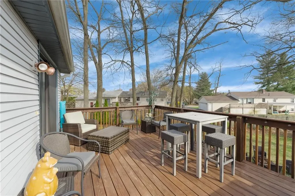 22 Freedom Court Johnston RI 02919