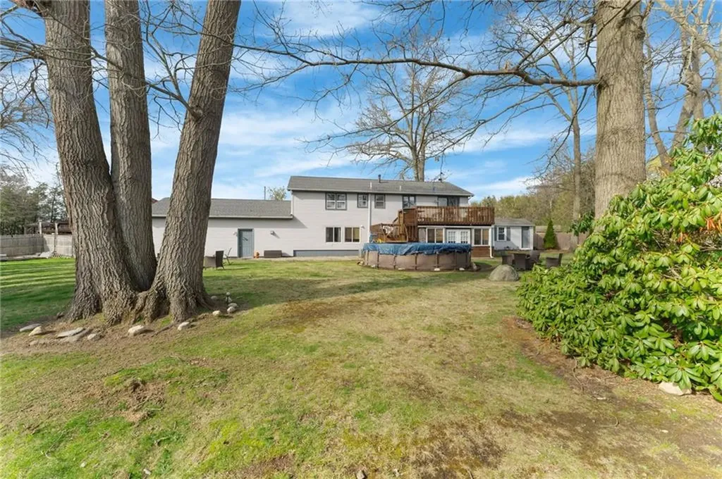 22 Freedom Court Johnston RI 02919