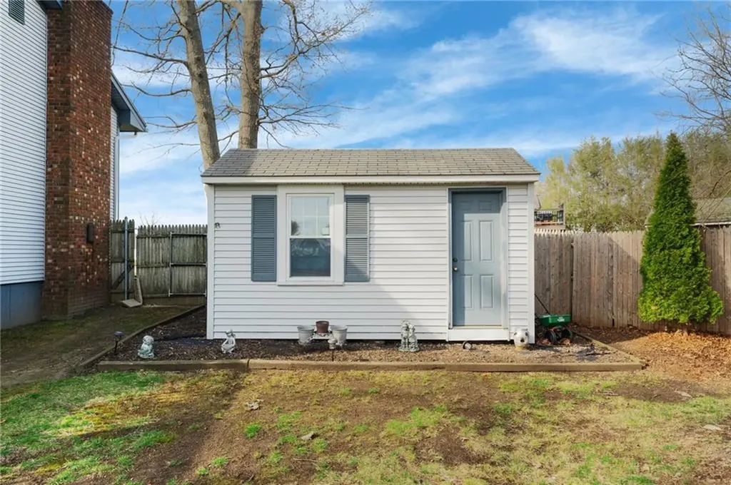 22 Freedom Court Johnston RI 02919